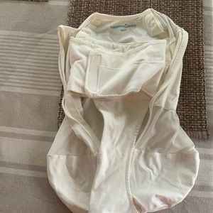New never used small SNOO swaddle